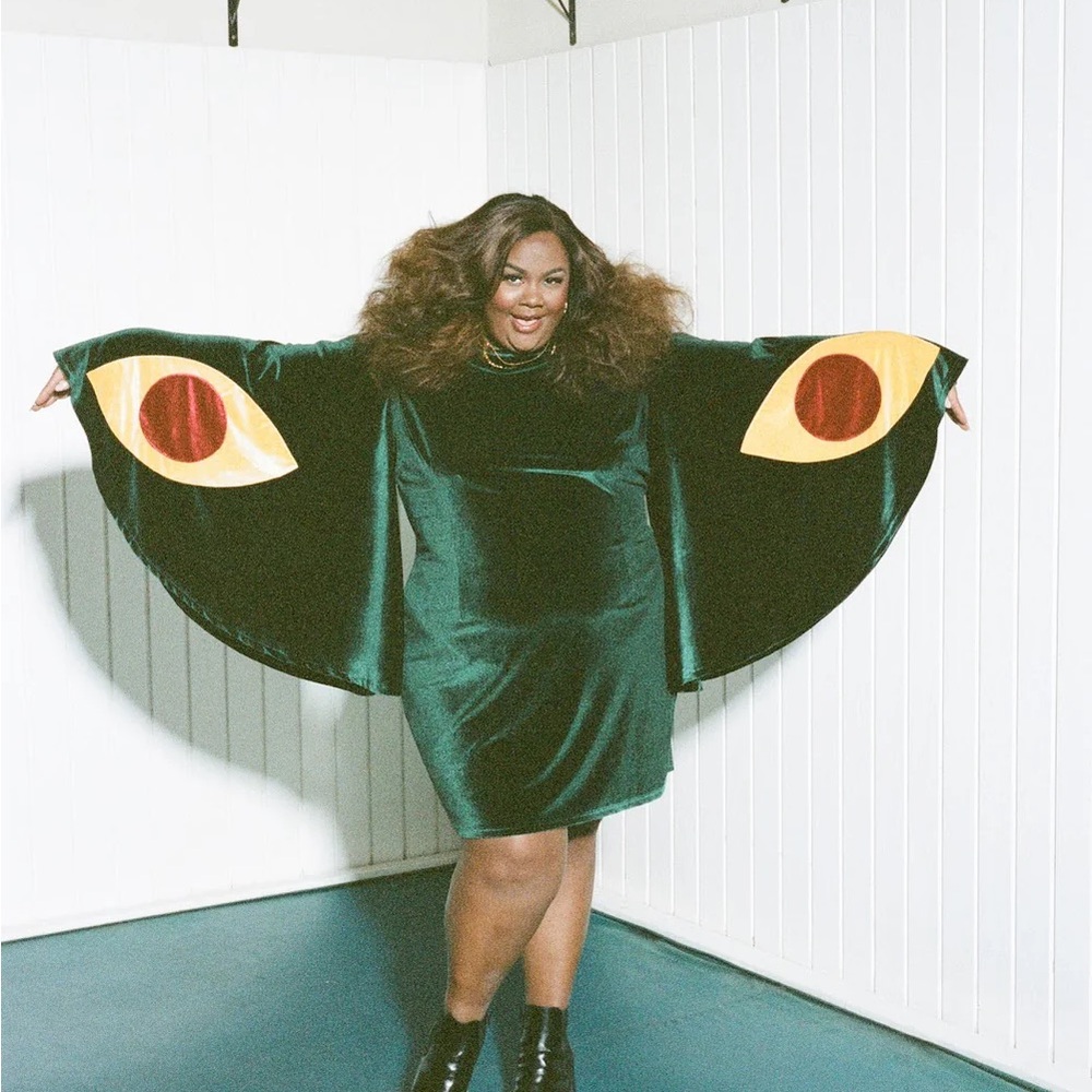 Fashion brand company, mini moth dress - Picture 3 of 7